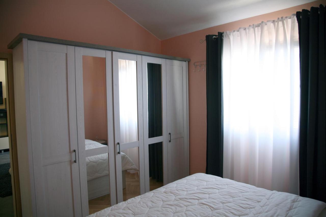 Apartment Del Mar Vinišće 外观 照片
