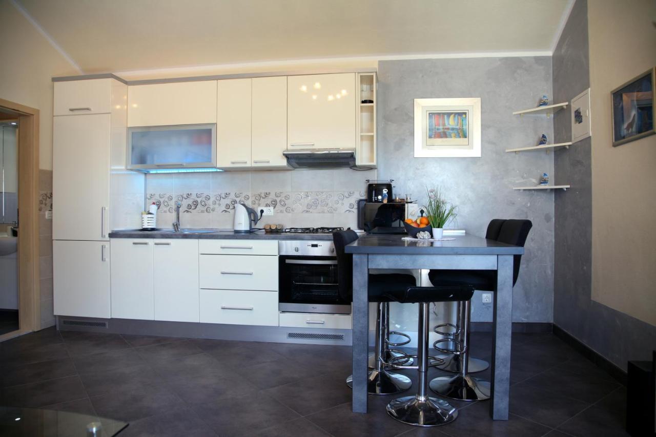 Apartment Del Mar Vinišće 外观 照片