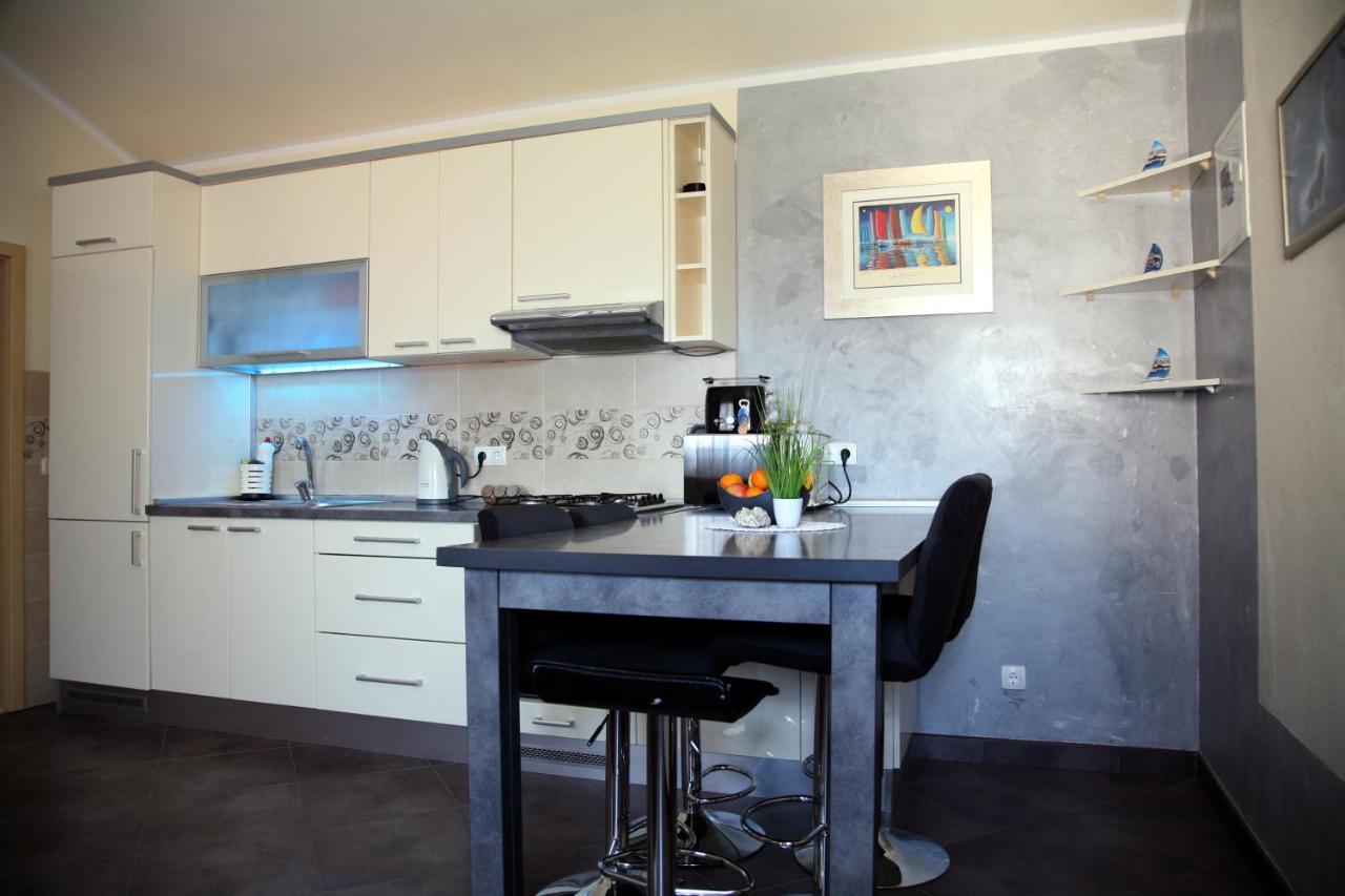 Apartment Del Mar Vinišće 外观 照片